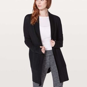 Size 4 like new lululemon sit in lotus wrap, soft and warm merino wool